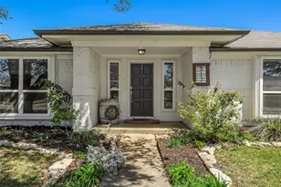 317 Stillmeadow Dr, Garland, TX 75040 - Photo 2