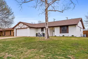 413 E Oak St, Aledo, TX 76008 - Photo 2