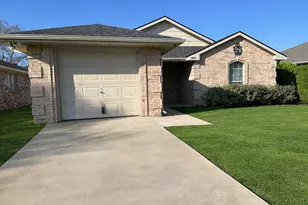 3819 Kiest Valley Ct, Dallas, TX 75233 - Photo 2