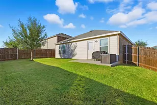 10101 Newtown Dr, Fort Worth, TX 76036 - Photo 24