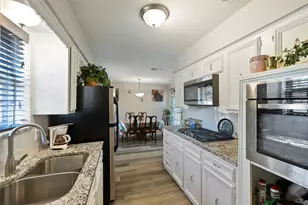 710 Waynelee Dr, Lancaster, TX 75146 - Photo 8