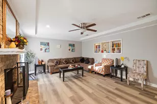 710 Waynelee Dr, Lancaster, TX 75146 - Photo 6