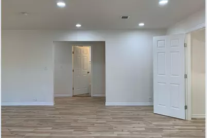 820 W Crawford Street, Denison, TX 75020 - Photo 8
