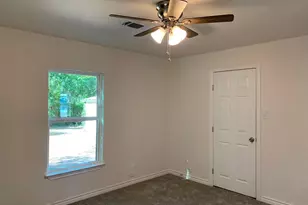 820 W Crawford St, Denison, TX 75020 - Photo 14