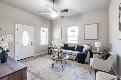 410 S Grand Avenue, Gainesville, TX 76240 - Photo 6