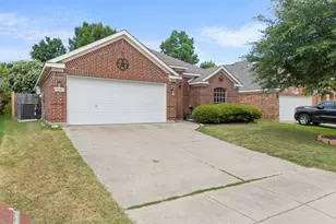 4844 Summer Oaks Ln, Fort Worth, TX 76123 - Photo 2