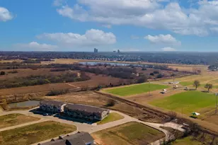 3201 Solana Cir, Denton, TX 76207 - Photo 4