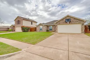 1013 Aaron Dr, Burleson, TX 76028 - Photo 2
