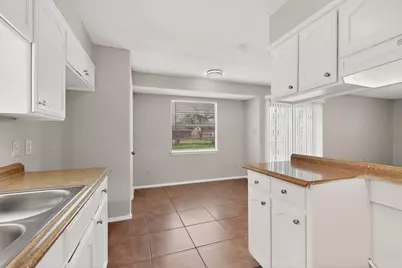 5608 Burton Avenue, Fort Worth, TX 76119 - Photo 16