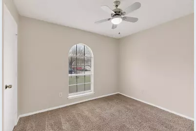 5608 Burton Avenue, Fort Worth, TX 76119 - Photo 32