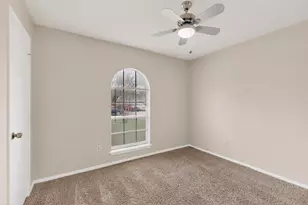 5608 Burton Ave, Fort Worth, TX 76119 - Photo 32