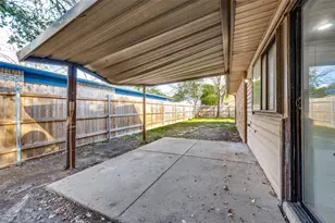 8514 Sikorski Ln, Dallas, TX 75228 - Photo 24