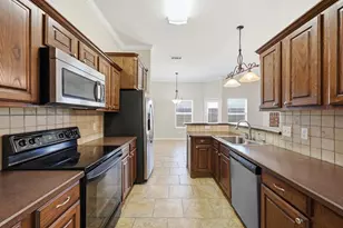 309 Highmeadow Rd, Aubrey, TX 76227 - Photo 12