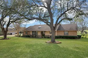 405 Shadowwood Trail, Ovilla, TX 75154 - Photo 2