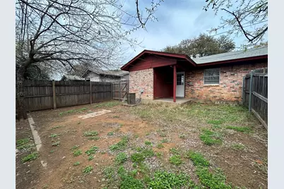 2212 Viewtop Lane #B, Arlington, TX 76012 - Photo 14