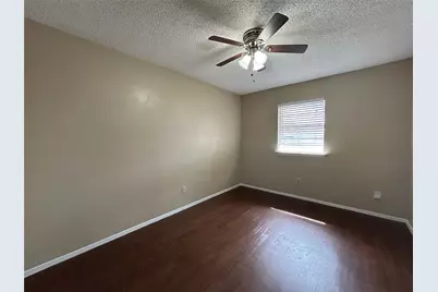 2212 Viewtop Lane #B, Arlington, TX 76012 - Photo 6