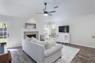 5741 Starboardway Dr, Fort Worth, TX 76135 - Photo 10