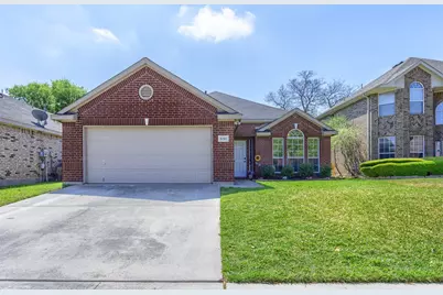 5741 Starboardway Drive, Fort Worth, TX 76135 - Photo 2