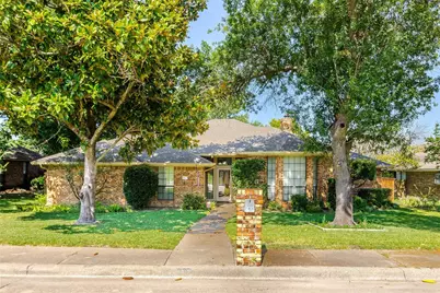 1013 Canyon Ridge Drive, DeSoto, TX 75115 - Photo 2