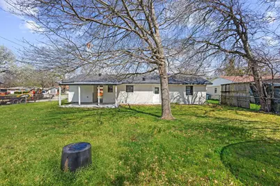 1704 Harris Street, Gainesville, TX 76240 - Photo 20