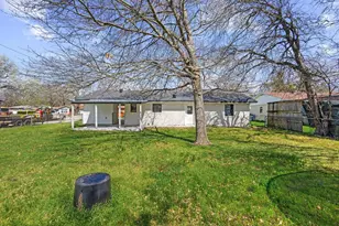 1704 Harris St, Gainesville, TX 76240 - Photo 20