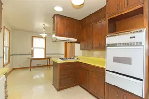 609 Cedar St, Muenster, TX 76252 - Photo 8