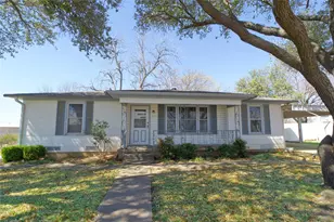 609 Cedar St, Muenster, TX 76252 - Photo 1
