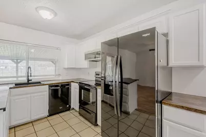 6345 Dorchester Trail, North Richland Hills, TX 76182 - Photo 14