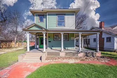 407 E Franklin Street, Hillsboro, TX 76645 - Photo 1