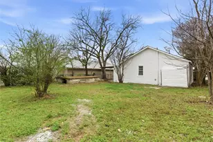 1102 E Washington St, Stephenville, TX 76401 - Photo 24