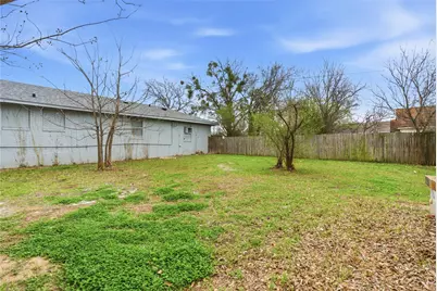 1102 E Washington Street, Stephenville, TX 76401 - Photo 22