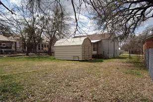 403 S Live Oak St, San Saba, TX 76877 - Photo 8