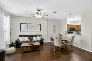 2727 Denali Park Dr, Grand Prairie, TX 75050 - Photo 4