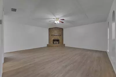 4534 Preston Trail Drive, Mesquite, TX 75150 - Photo 2