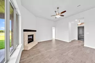 8335 Magnolia Ct, Greenville, TX 75402 - Photo 12
