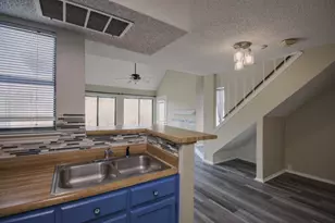 2301 Basil Dr, Arlington, TX 76006 - Photo 6