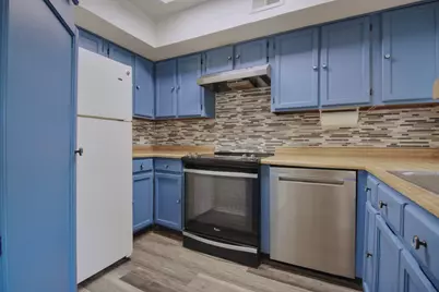 2301 Basil Drive #F211, Arlington, TX 76006 - Photo 6