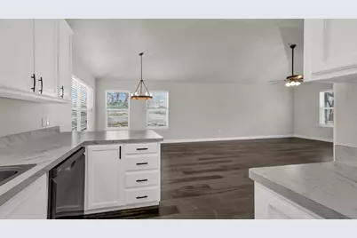 1830 Hitching Post Road, Granbury, TX 76049 - Photo 18