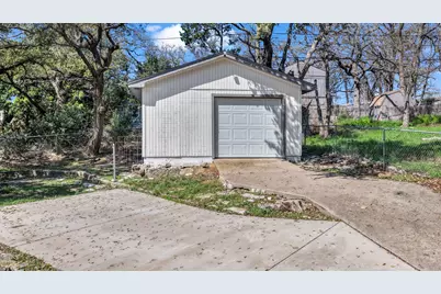 1830 Hitching Post Road, Granbury, TX 76049 - Photo 32