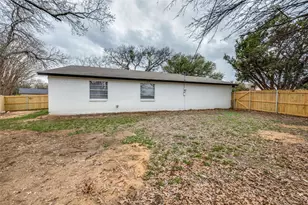 845 Willow Cir N, Burleson, TX 76028 - Photo 22