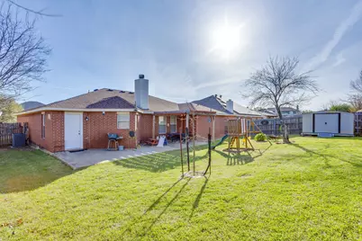 625 Creekview Drive, Burleson, TX 76028 - Photo 6