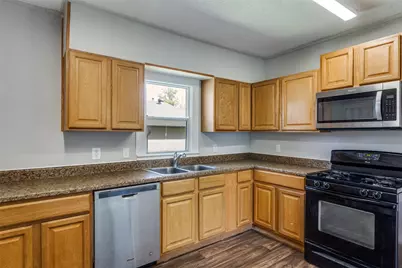 826 Mirike Drive, White Settlement, TX 76108 - Photo 12