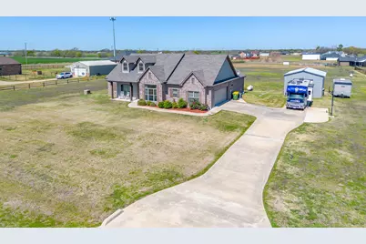 8071 County Road 105, Grandview, TX 76050 - Photo 6