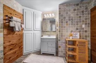 1313 W Sanford St, Arlington, TX 76012 - Photo 18