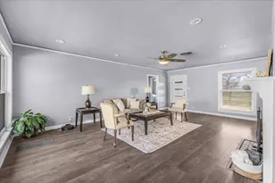 1313 W Sanford St, Arlington, TX 76012 - Photo 8