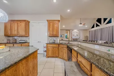 1011 Parview Circle, Grand Prairie, TX 75104 - Photo 10