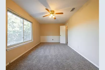 2113 Fleur De Lis Court, Arlington, TX 76012 - Photo 10