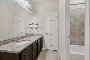 824 Water Garden Cir, Little Elm, TX 75068 - Photo 16