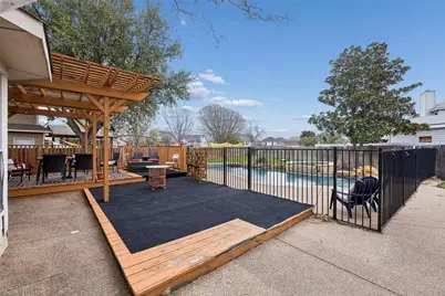 5076 Blanco Drive, Haltom City, TX 76137 - Photo 18