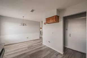 420 Signal Hill Ct N, Fort Worth, TX 76112 - Photo 12